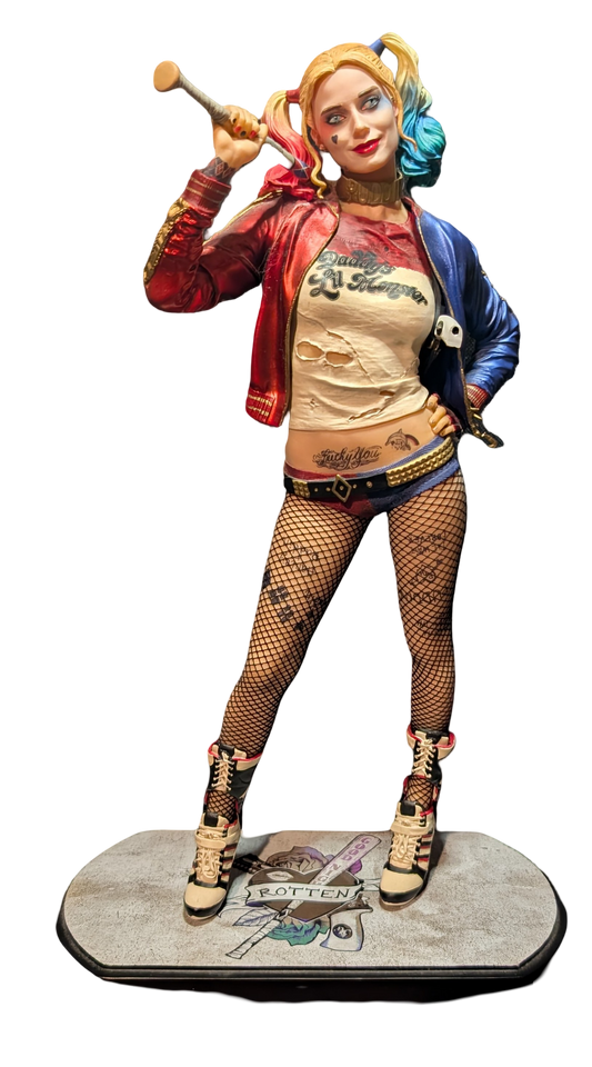 Suicide Squad Extended Cut with Harley Quinn Statue - Excellent Condition (Blu-Ray)
