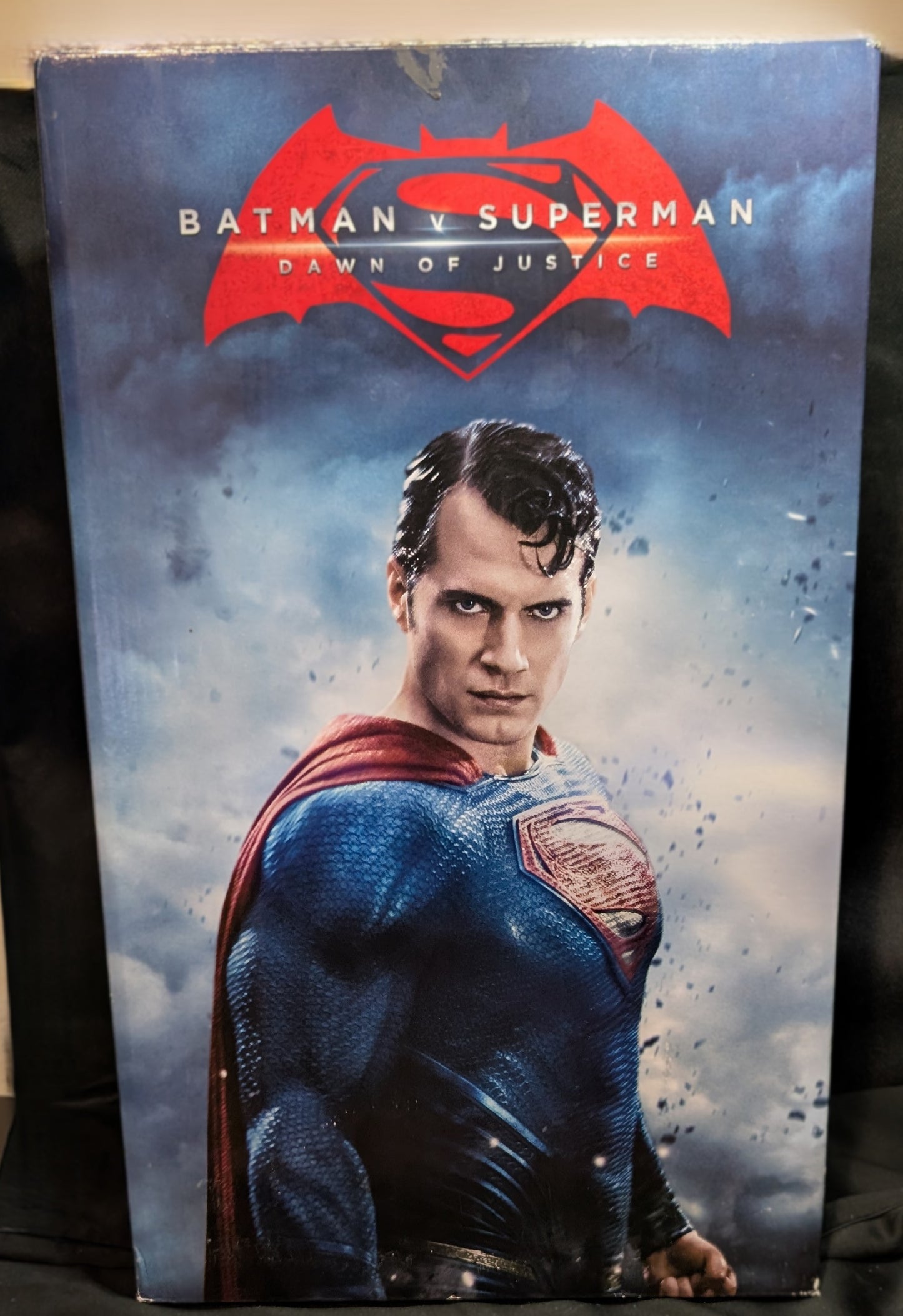 Batman v Superman Ultimate Edition with Superman Statue - Excellent Condition (Blu-Ray)
