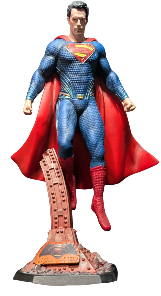 Batman v Superman Ultimate Edition with Superman Statue - Excellent Condition (Blu-Ray)