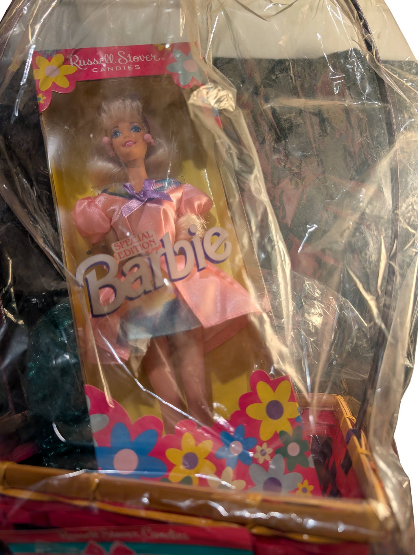 1996 Russell Stover Candies Special Edition Barbie Gift Basket