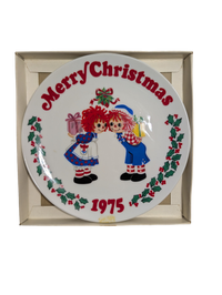 The Raggedy Ann & Andy 1975 Christmas Plate Limited Edition