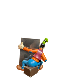 Disney Store Originals Goofy "Hitchhiking" Figurine